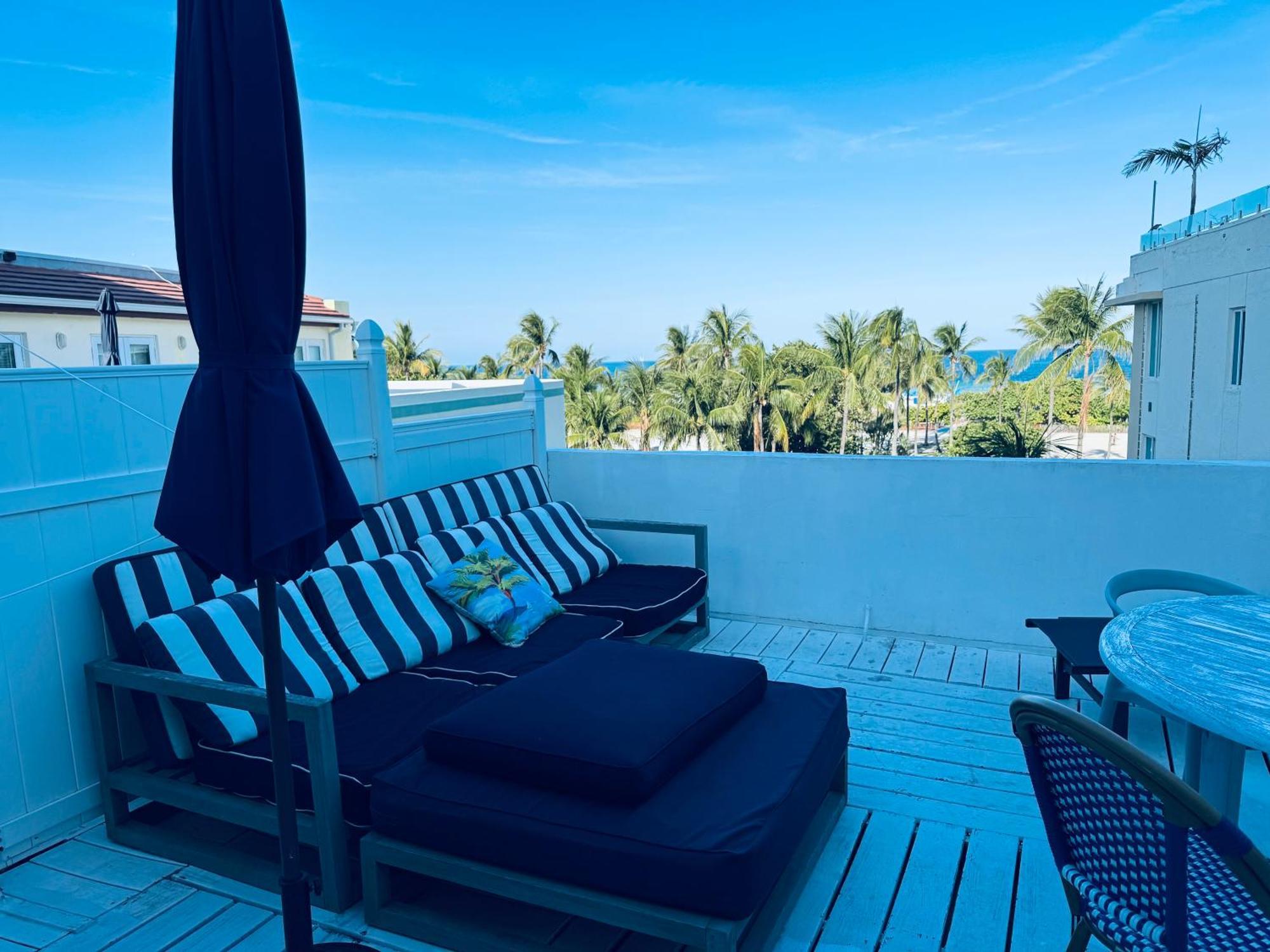 Sunrise Penthouse Ocean View Terrace Beach Few Steps Away Sobe Aparthotel